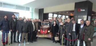 Çocukluk hayalini gerçekleştirdi Atatürk’ün bindiği otomobili ahşaptan yaptı