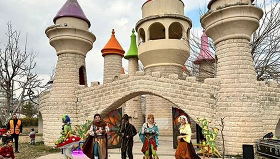 Samsun Devlet Opera ve Balesi ‘Eni’nin Kalbi’ oyunu ile depremzede çocuklara moral oluyor