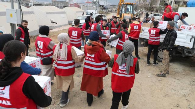 Türk Kızılay yaklaşık 1 milyon hijyen seti dağıttı