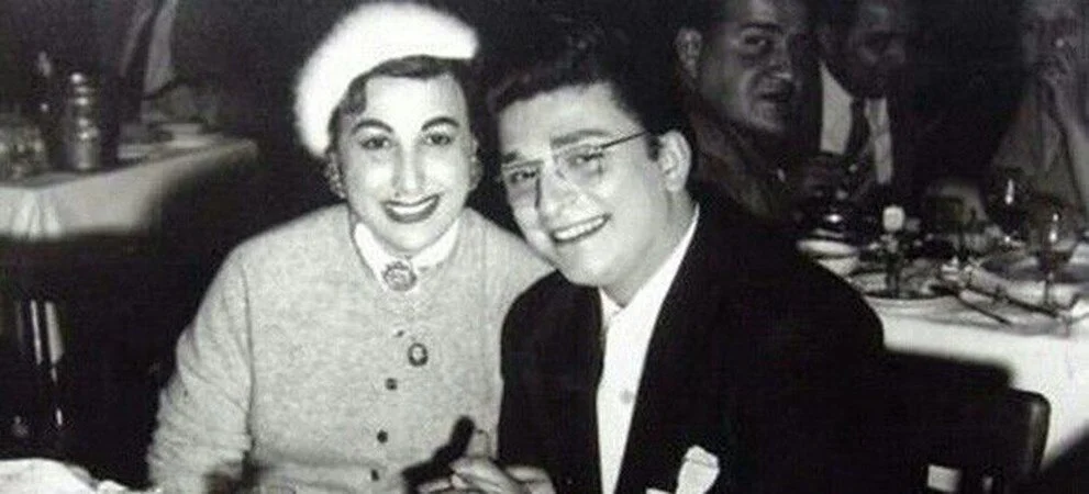 Şarkılara yeniden hayat veren sanatçı: Müzeyyen Senar