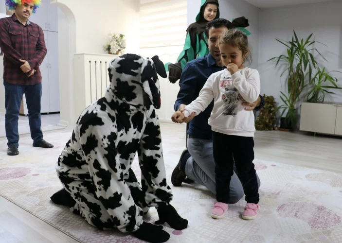 Ağaç olmak, köpek saldırısından kurtulmanın en iyi yolu