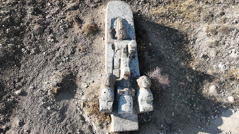 Fasıllar Anıtı’nın preplikası müzede, orijinali yerde