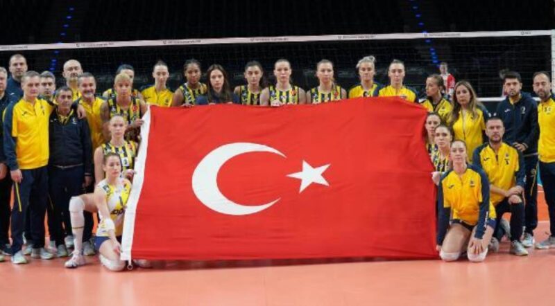 Fenerbahçe Opet, CEV Şampiyonlar Ligi’nde play-off etabına yükseldi