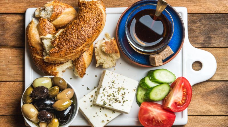 Güne sıkı bir kahvaltı ile başlamak sonrasında ‘daha az açlık hissi yaratıyor’