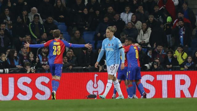 Trabzonspor Avrupa’ya veda etti..Avrupa kupalarında bin 281 günlük deplasmanda galibiyet hasretine son veremedi.