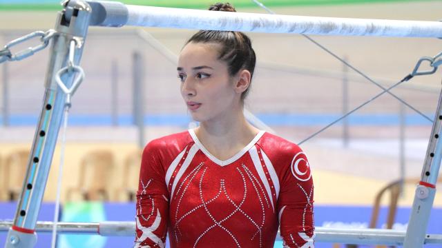 Cimnastikte milli sporcular finale yükseldi