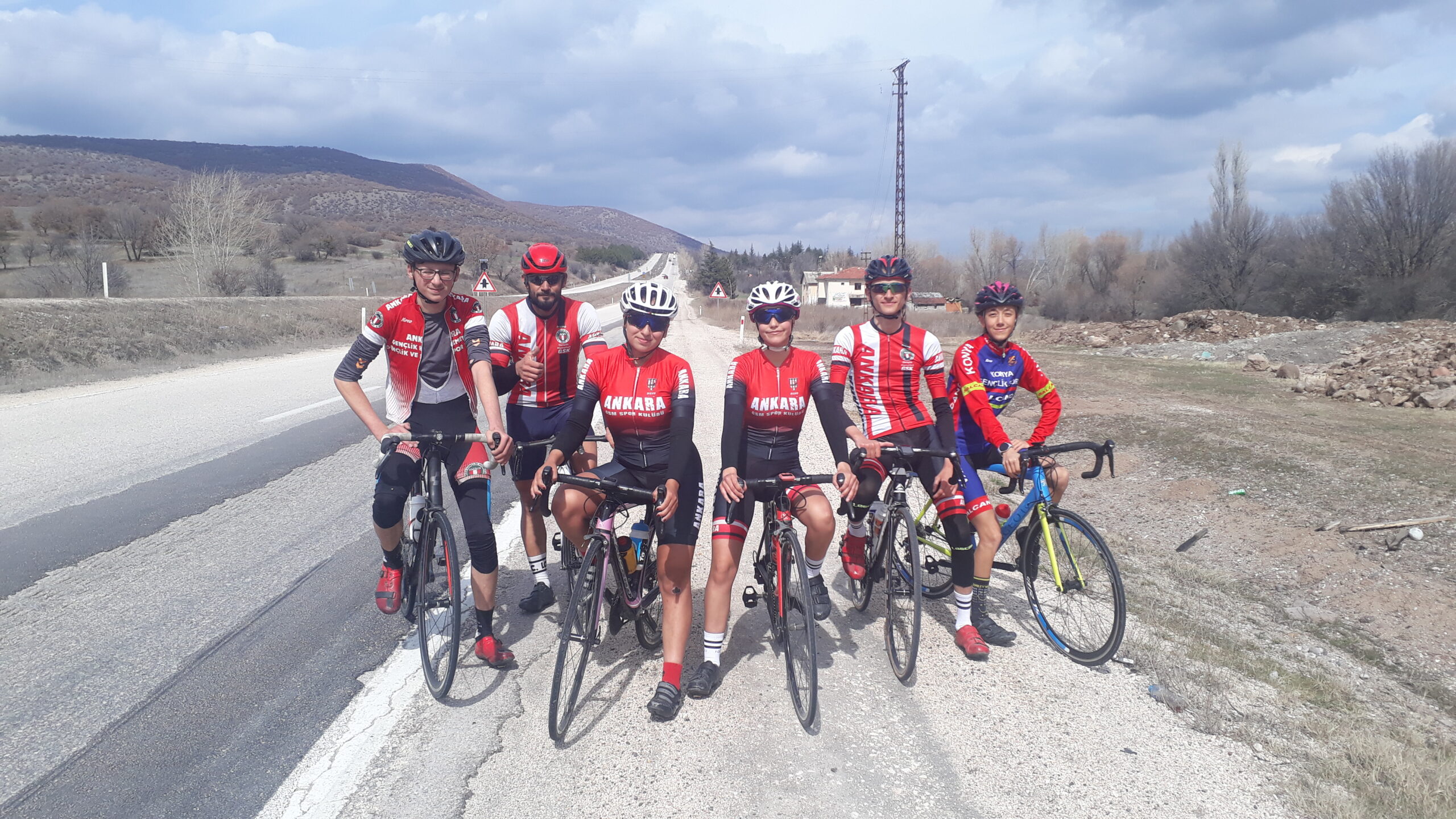 Pedallar Şampiyona İçin Çevriliyor(Özel Haber)