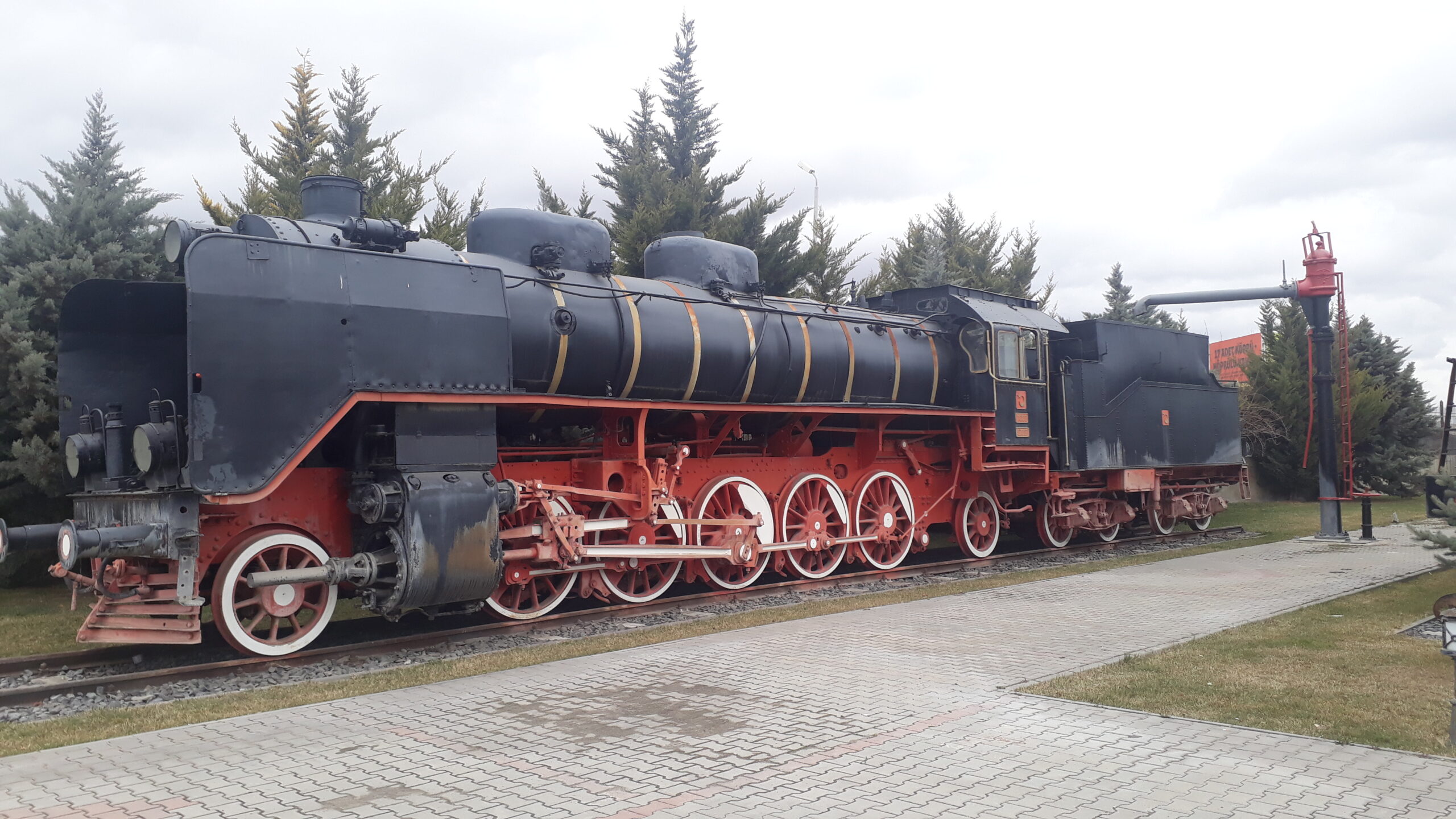 Demiryolu Tarihinin Fedakar Lokomotifleri Ankara’da Sergileniyor(Özel Haber)