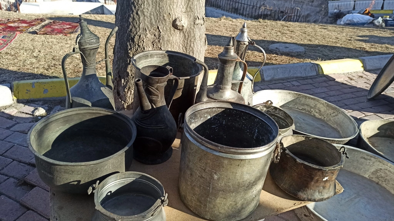 Antika meraklıları Uçhisar’da bir araya geldi