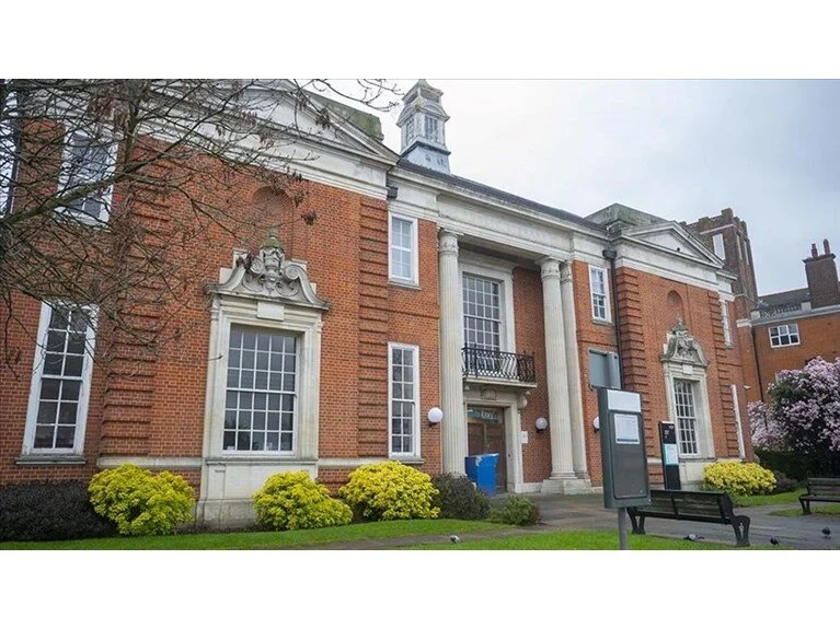 Londra kütüphaneleri koleksiyon büyüklüğü kadar mimari özellikleriyle de dikkati çekiyor