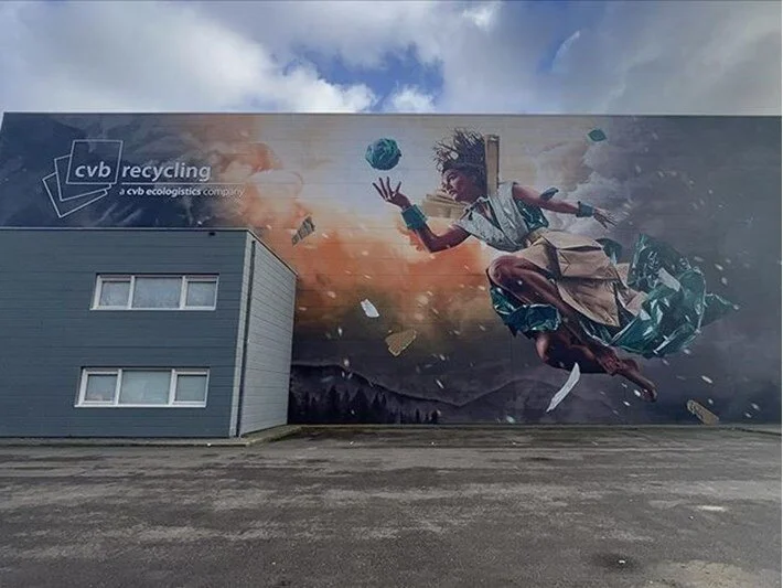 Hollanda’da geri dönüşüm fabrikasına çizilen resim 2022’nin en iyi duvar sanatı seçildi