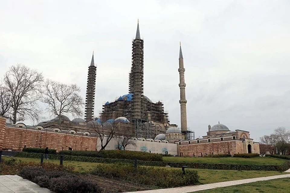 Selimiye’yi ortostat döşeme tekniği ile çevresindeki su kuyuları ve sarnıçlar ayakta tutuyor