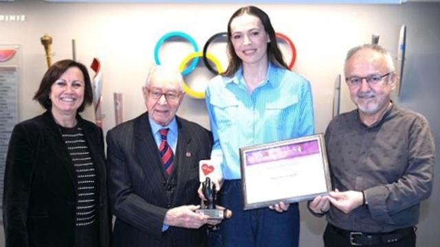 Eda Erdem Dündar “2021 fair play” ödülünü aldı