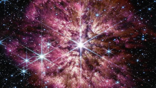 Webb teleskobu, ölümün eşiğindeki bir yıldıza ait fotoğrafı paylaştı