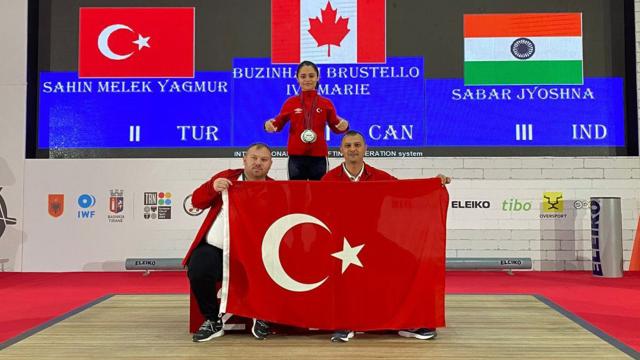 Milli halterci Yağmur Melek Şahin’den 3 madalya