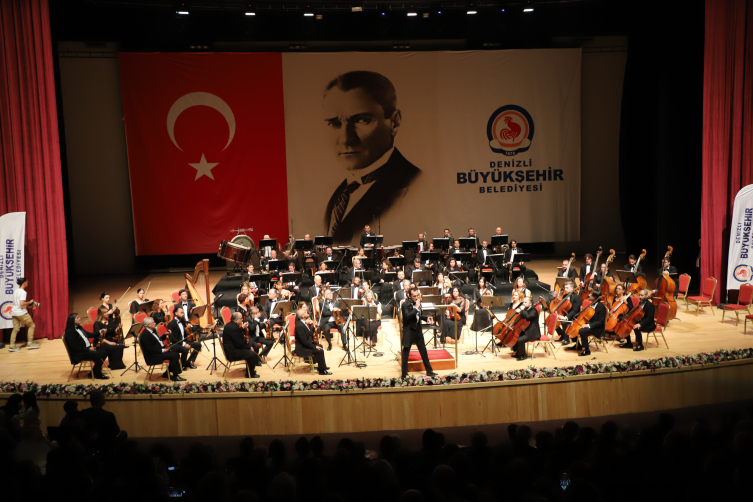Cumhurbaşkanlığı Senfoni Orkestrası Denizli’de konser verdi
