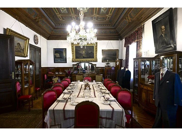 “Ah O Eski Milli Bayramlar” sergisi Pembe Köşk’te ziyarete açıldı