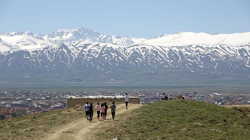 Yüksekova 18 yıl sonra Tekerlekli Kayak Şampiyonası’na ev sahipliği yapacak