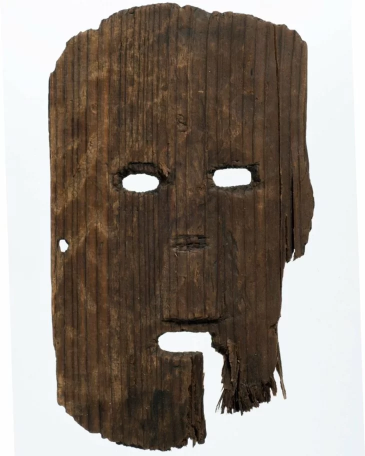 Japonya’da bulunan çiftlik festivallerinde muhtemelen kullanılan 1.800 yıllık ahşap maske