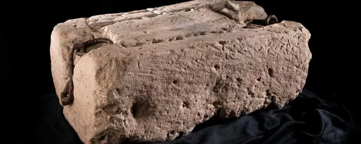 Kral III. Charles’ın taç giyme töreni öncesinde Kader Taşı üzerinde ‘Romen rakamları’ keşfedildi