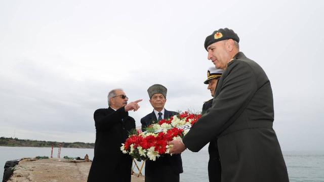 Dumlupınar şehitleri Gelibolu’da anıldı