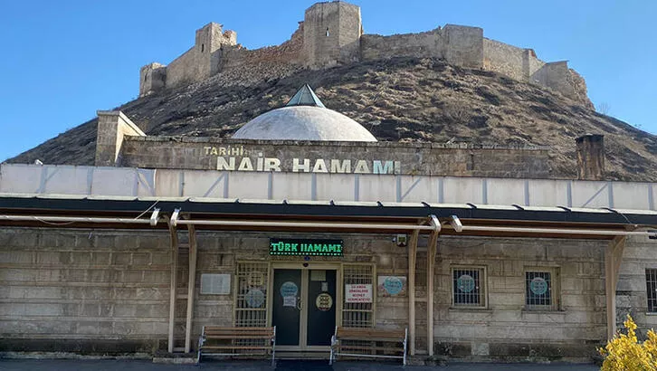 600 yıllık tarihi hamam depreme meydan okudu
