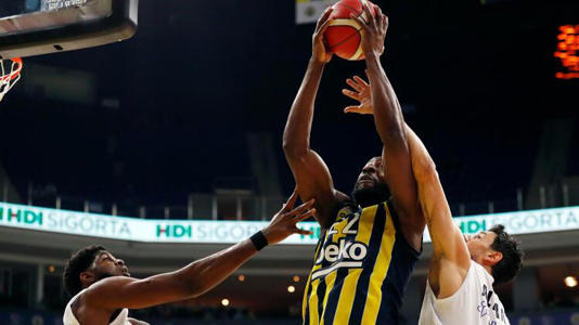 Fenerbahçe Beko sahasında hata yapmadı