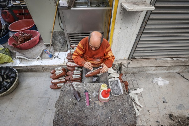 Hatay’ın tarihi Uzun Çarşı’sı eski bayramları özlüyor