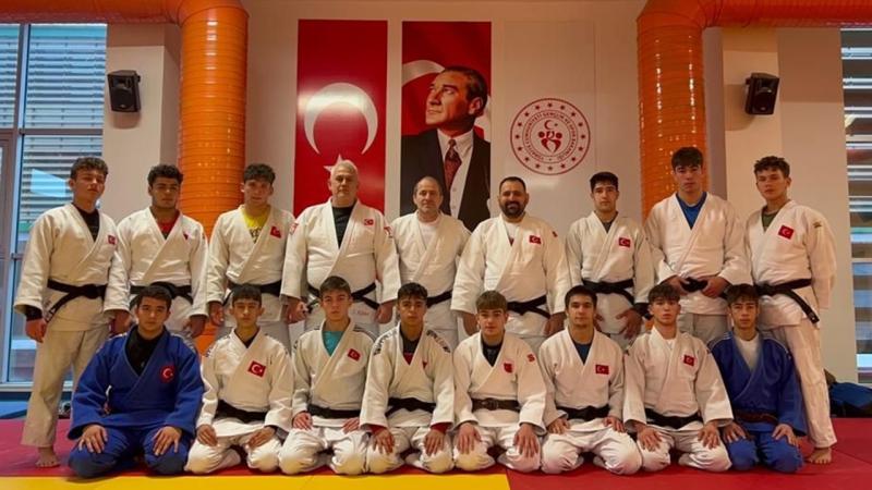 Ümit milli judocular Avrupa kupalarında mücadele edecek