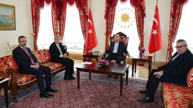 Cumhurbaşkanı Erdoğan Uluslararası Olimpiyat Komitesi Başkanı Bach’ı kabul etti