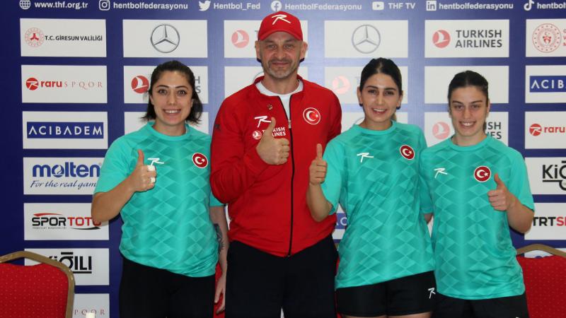 A Milli Kadın Hentbol Takımı’nın hedefi Dünya Şampiyonası’na katılmak
