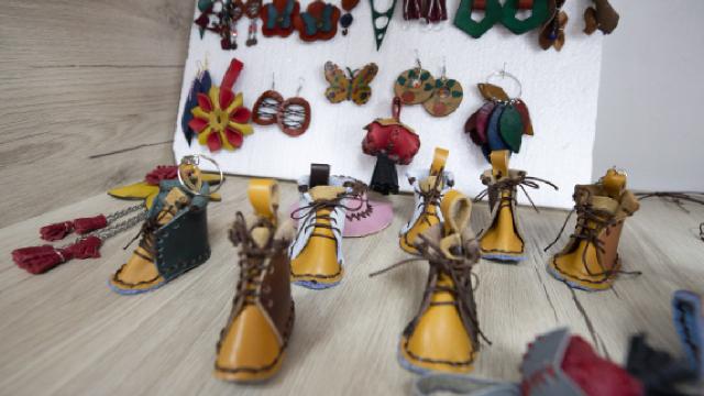 Tunceli’de kadınlar aile destek merkezleri sayesinde meslek öğreniyor