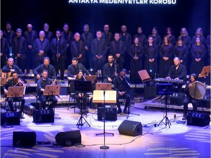 Antakya medeniyetler korosu İstanbul’da sahne aldı