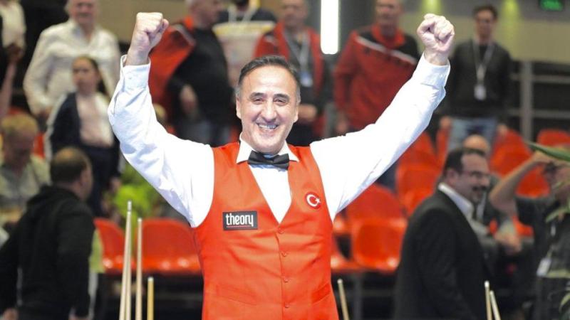 Milli bilardocu Hacı Arap Yaman’dan altın madalya