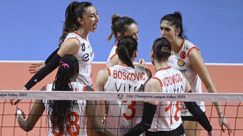 Eczacıbaşı Dynavit finalde