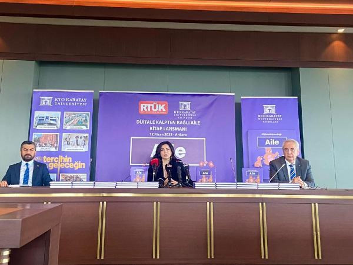 ‘Dijitale Kalpten Bağlı Aile’ kitap serisi, ücretsiz dağıtılacak