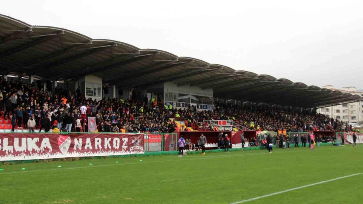 Seyircisiz maçta seyircisiz oynama cezası aldılar!