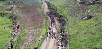 Siirt’te ilk defa yapılan Dağ Koşuları Şampiyonası’nda atletler, milli takım seçmeleri için yarıştı