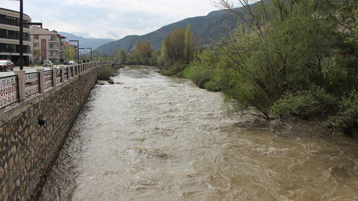 Yeşilırmak Nehri’nde su seviyesinde artış