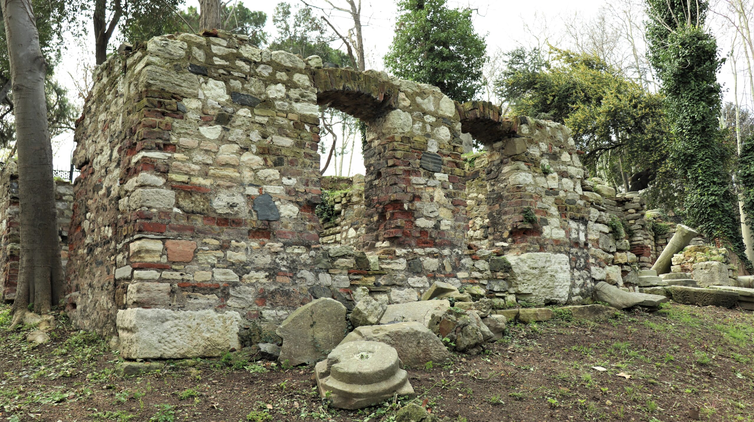 Bizans Döneminden Kalma Yetimhane Kalıntıları(Özel Haber)