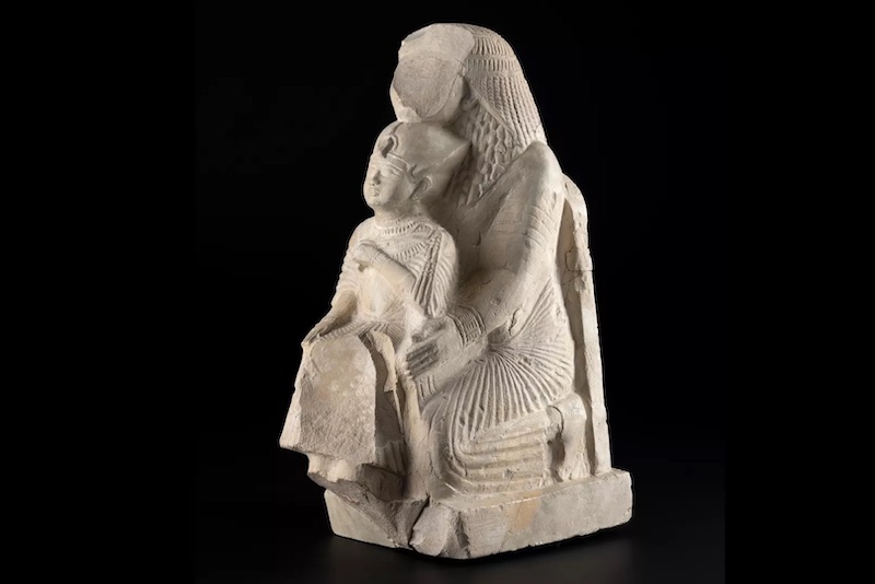 Garip Mısır Heykelindeki Kişiler Tanımlanmış Olabilir