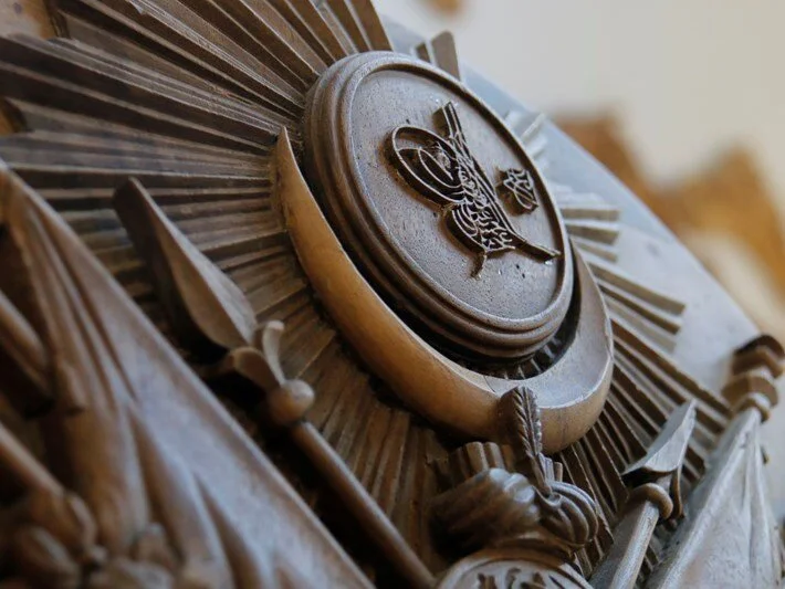 Topkapı Sarayı Hazine Koğuşu’nun asırlara meydan okuyan kapısı restore edildi