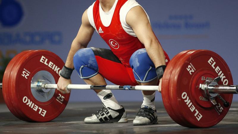 Halterde koronavirüs sürecinde düşen sporcu sayısı yeniden yükselişe geçti