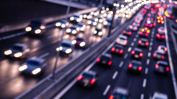 Araç Şarj Eden Yol ile Elektrikli Araçların Pili %70 Küçültülebilir