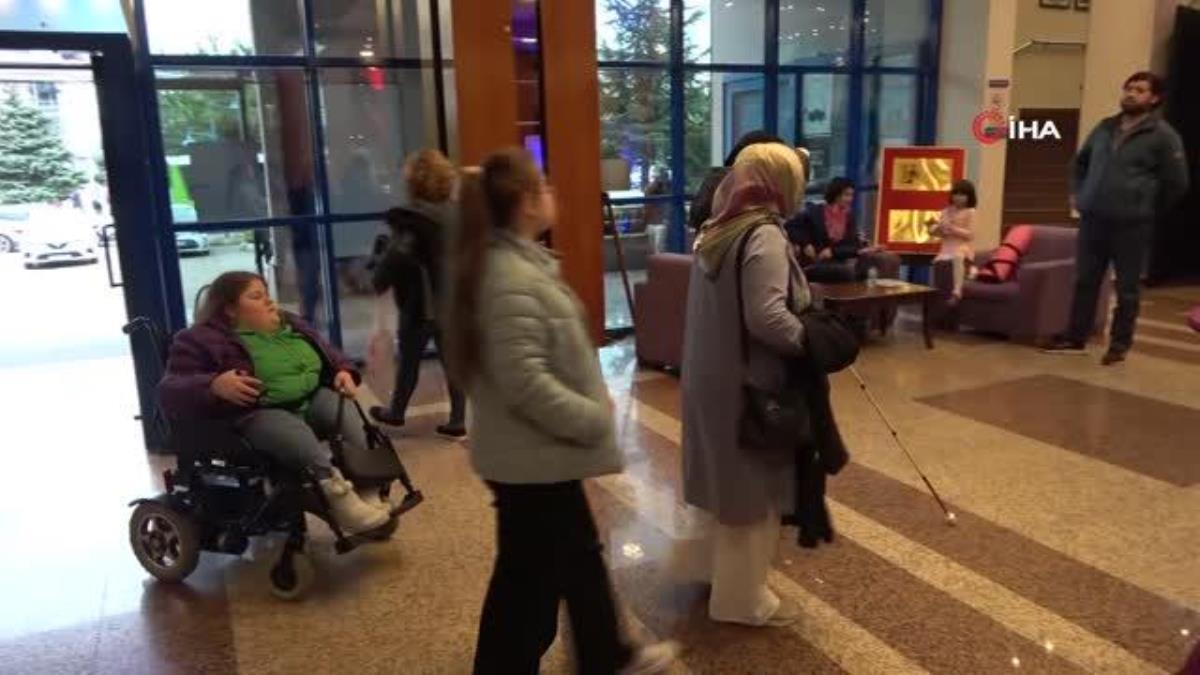 Engeller tiyatro ile aşıldı