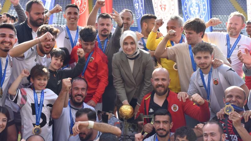 İşitme Engelliler Futbol Süper Ligi’nin şampiyonu “Gölcük” oldu