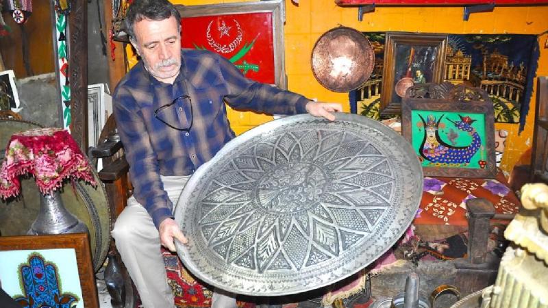 Yok olmaya yüz tutan sanatı ayakta tutmaya çalışıyor