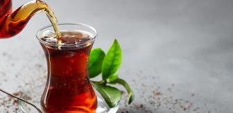 Uzmanlardan uyarı: Sıcak ve hızlı içilen çay kanser riskini artırıyor
