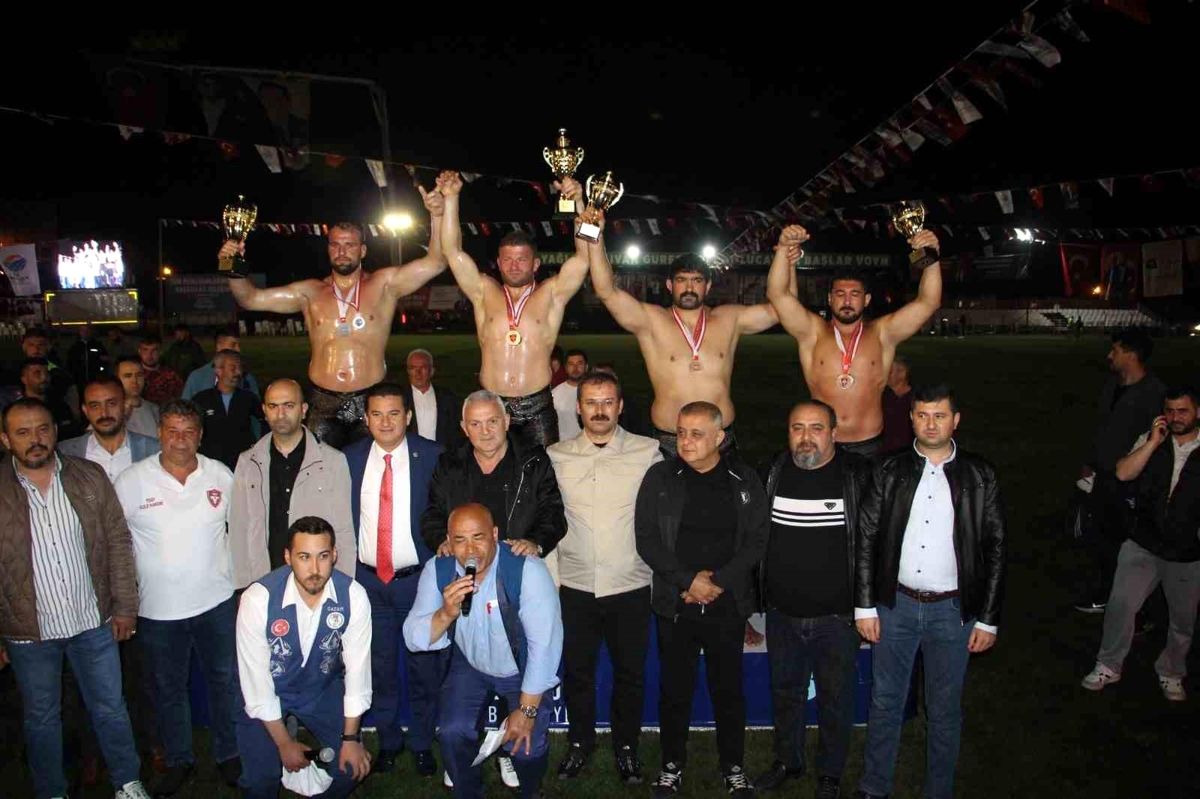 Kumluca Başpehlivanı İsmail Balaban oldu