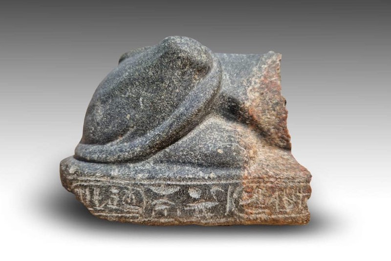 Mısır’daki Güneş Tapınağında Heykel Parçaları Bulundu